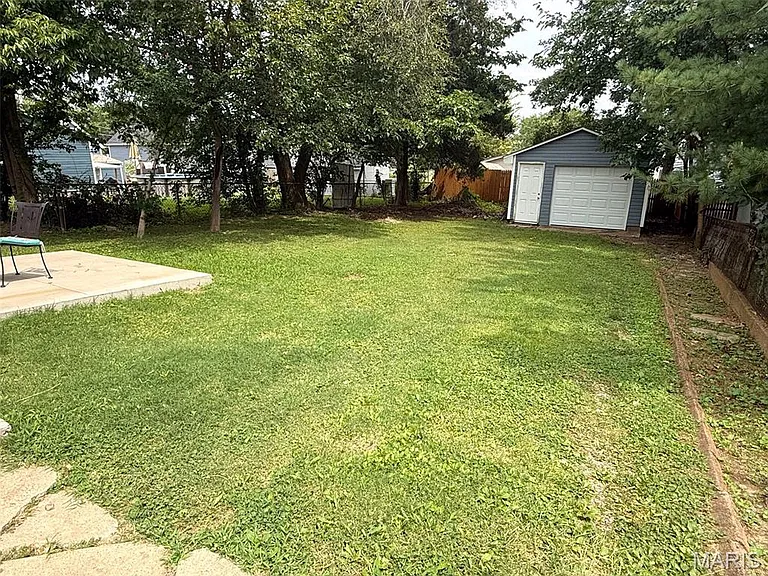 9914 Clyde Ave — Photo 17