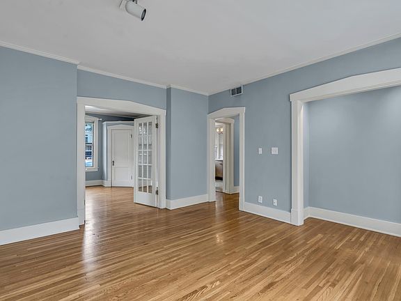 2nd image of 1711 18th Ave S APT D1