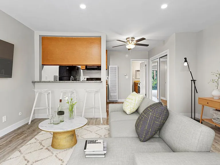 Parkview Terrace Apartments — Photo 1