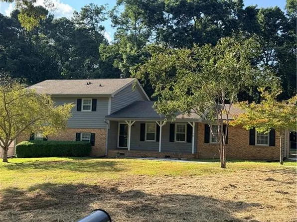 2119 Eastwood Dr, Snellville, GA 30078