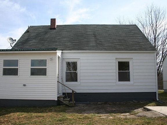 3rd image of 719 Hickory Ave