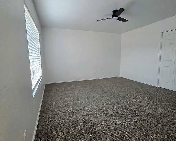 4012 W Carver Rd — Photo 6