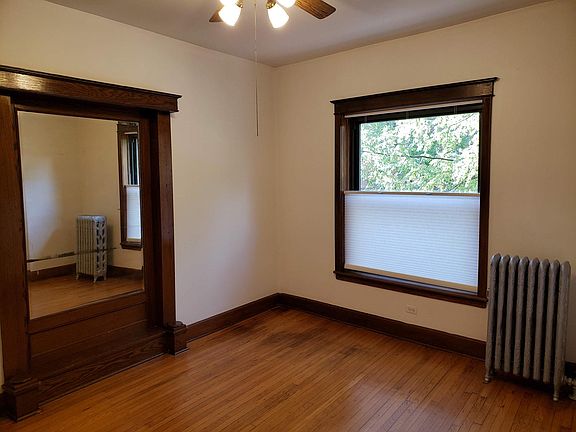 3rd image of 1455 W Leland Ave APT 3