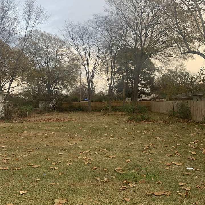 2nd image of 1490 Donaghey Ave