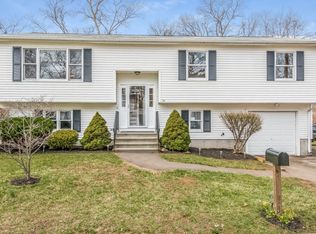 24 Farview Ave, East Haven, CT 06512