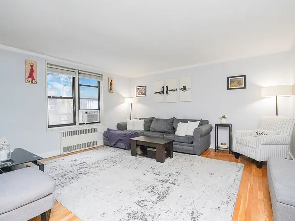 61 Oliver St APT 2V, Brooklyn, NY 11209