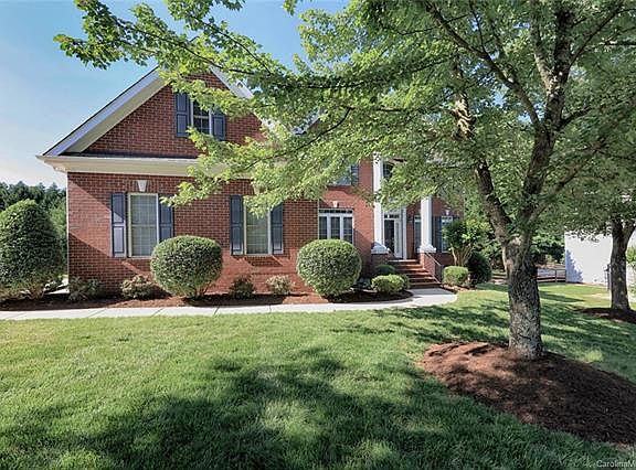 2nd image of 143 Huntfield Way