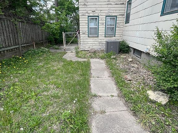 5th image of 432 James St