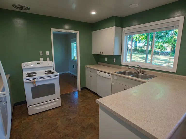 5162 NE Willamette Ave — Photo 10