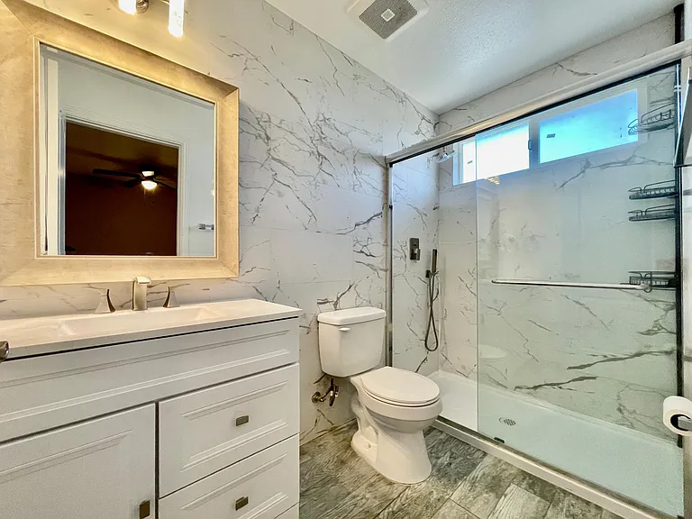 Poplar Ave — Photo 6