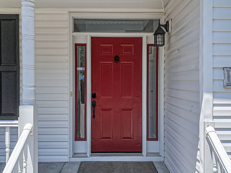 717 Lantern Pl — Photo 6