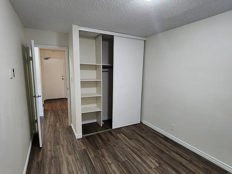 4001 Enemark Cres — Photo 16