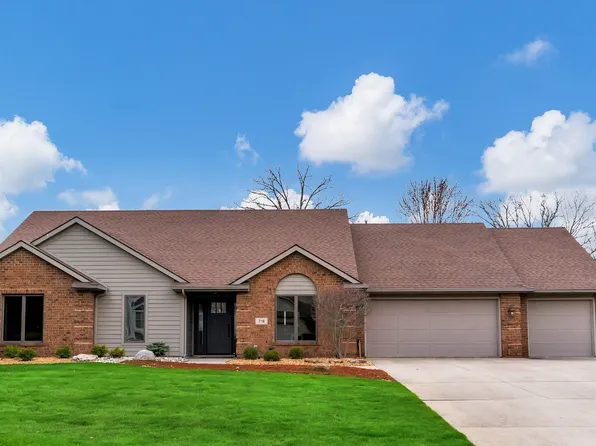 718 Valley Park Dr, Auburn, IN 46706