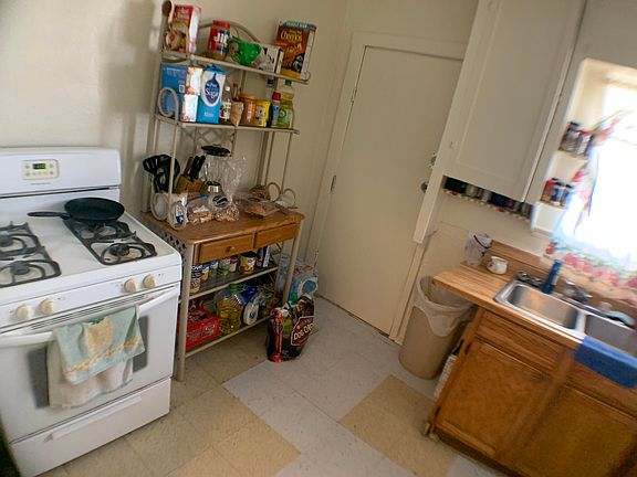 5th image of 3416 Frankfort Ave