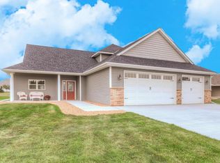5022 382nd Dr, North Branch, MN 55056