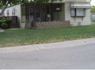 3808 NW Ash Ct, Lincoln, NE 68521