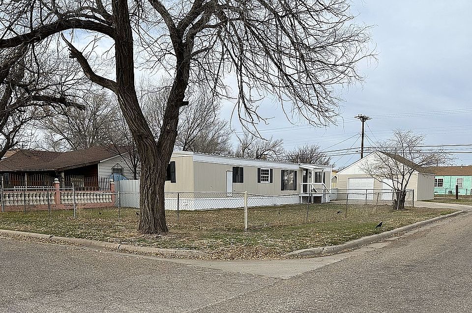 1st image of 4211 SE 12th Ave