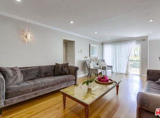 321 N Palm Dr APT 3, Beverly Hills, CA 90210