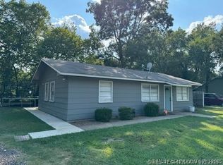 303 W Haynie Ave, Calera, OK 74730