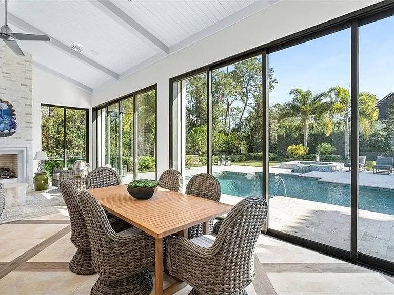 10331 Los Feliz Dr — Photo 35