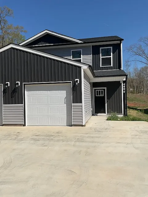 3 bed, 2.5 bath, 1460 sqft, $1,800 — Photo 2