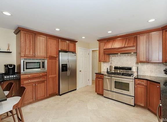 4th image of 415 Claybrook Ln