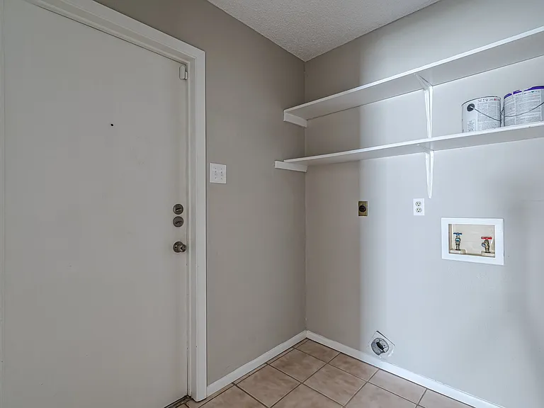 8211 Misty Cedar Dr — Photo 9