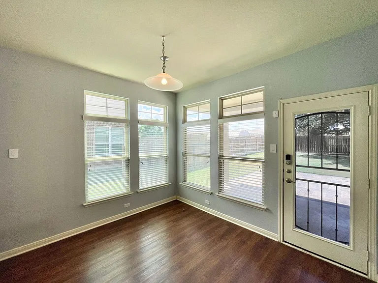 3607 Rusack Dr — Photo 11