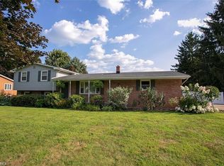 2748 Englewood Dr NE, Canton, OH