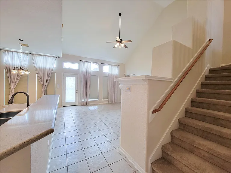 2622 Katie Harbor Dr — Photo 32