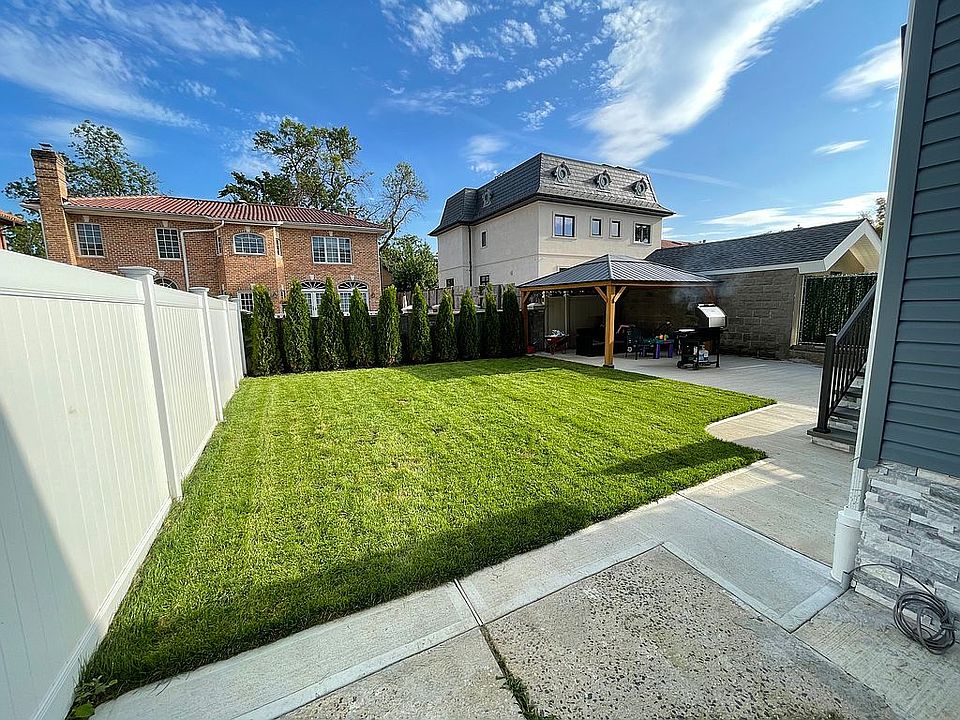 2nd image of 16248 14th Ave