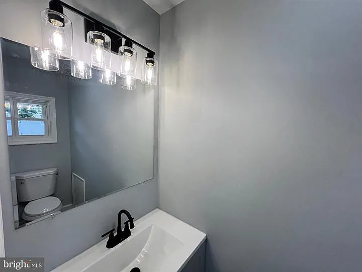 208 Thornridge Dr — Photo 11