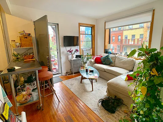 Rented by Nooklyn NYC LLC | media 6
