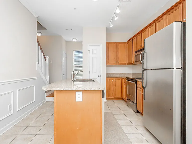 2954B Yancey Way — Photo 6