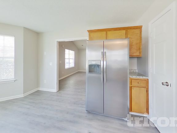 5th image of 120 Oakbrook Village Rd