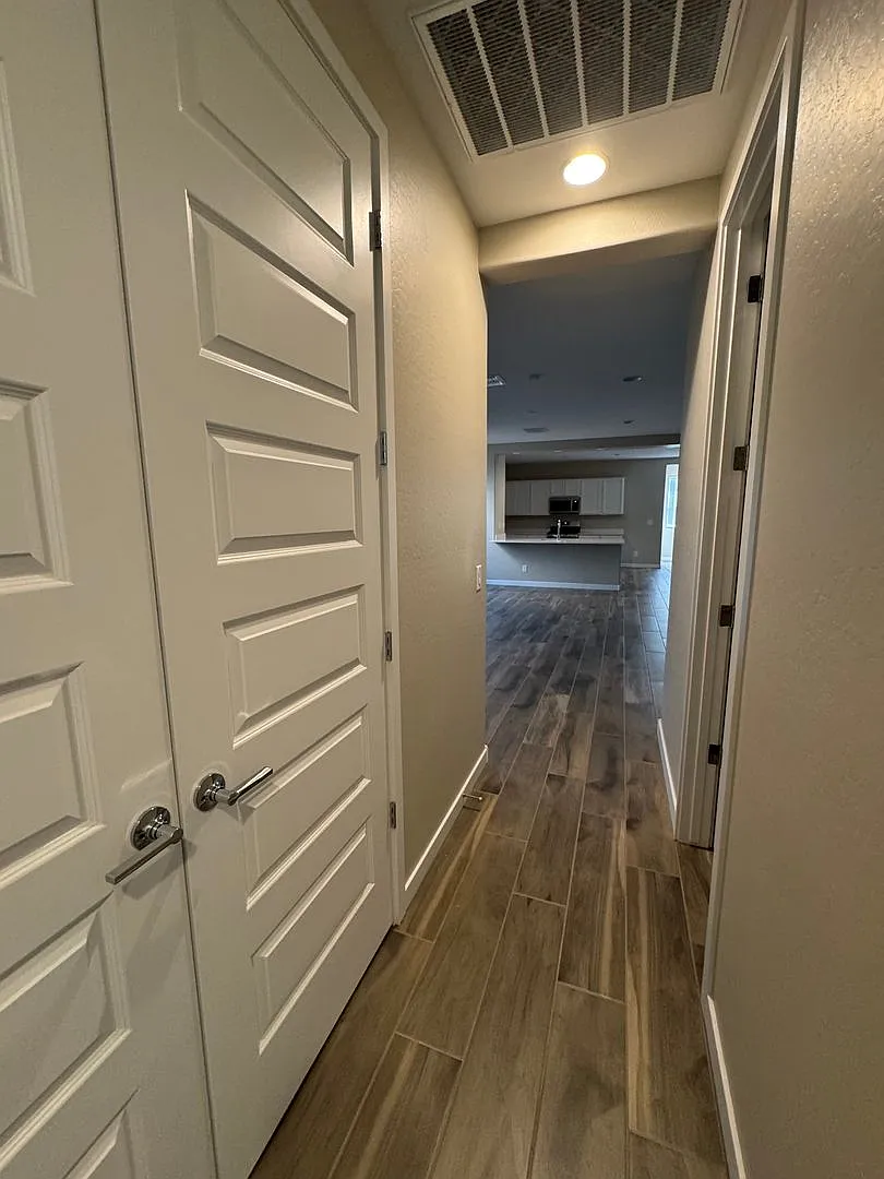 2048 W Sienna Bouquet Pl — Photo 2