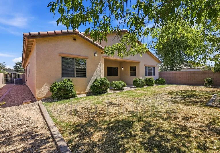 2717 E Ficus Way — Photo 33