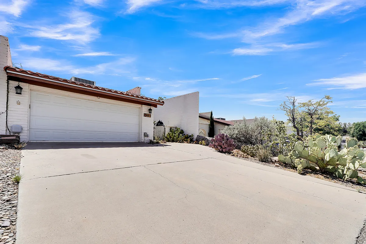 Building Photo - 806 Mormon Pl #A