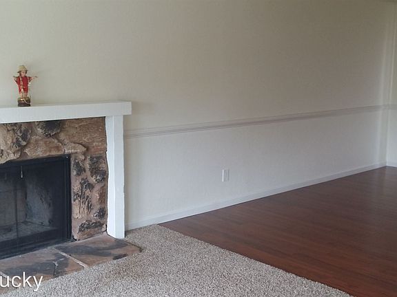 3rd image of 3408 52nd Ave NE