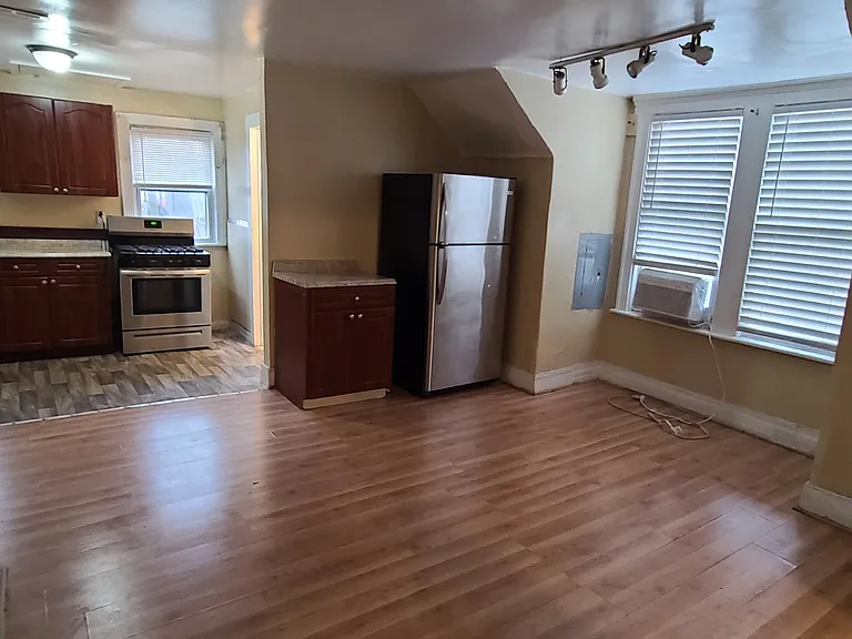 11326 Saint Aubin St #2 — Photo 3