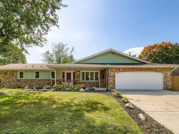 4542 148th Ct, Apple Valley, MN 55124