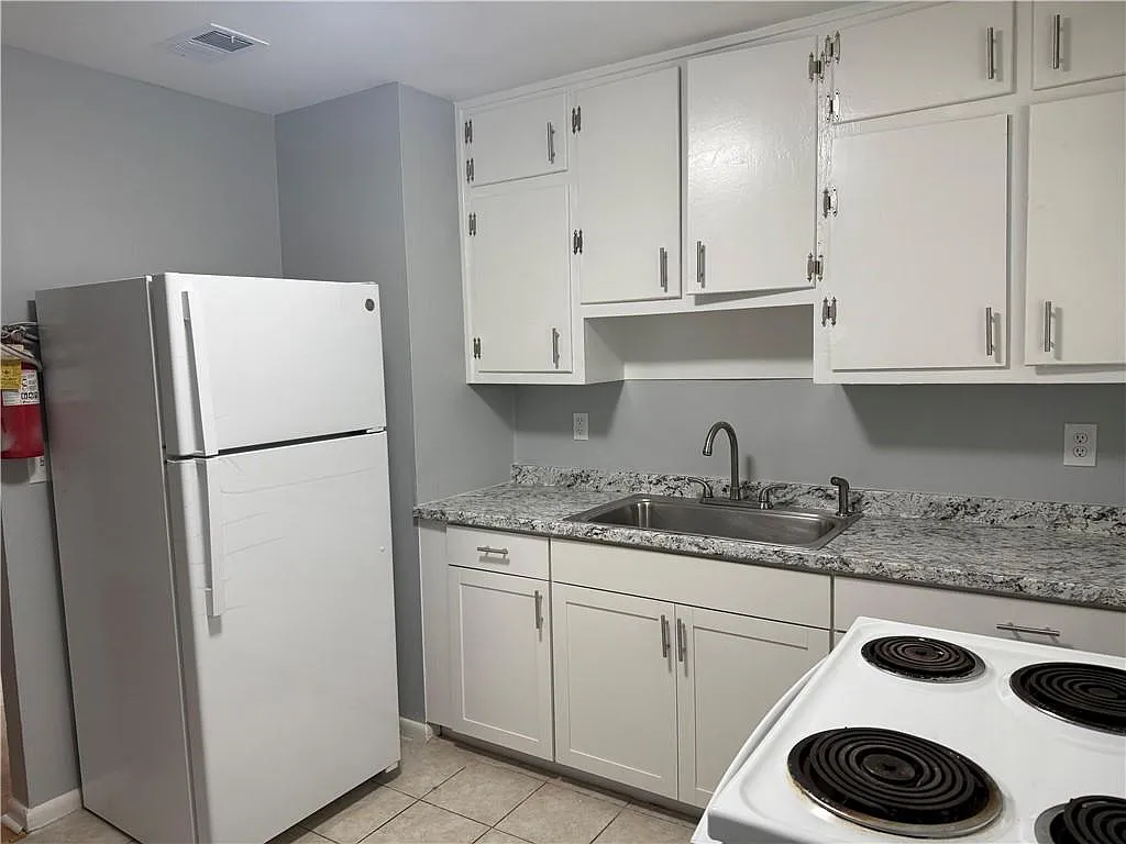 2 bed, $1,150 — Photo 2