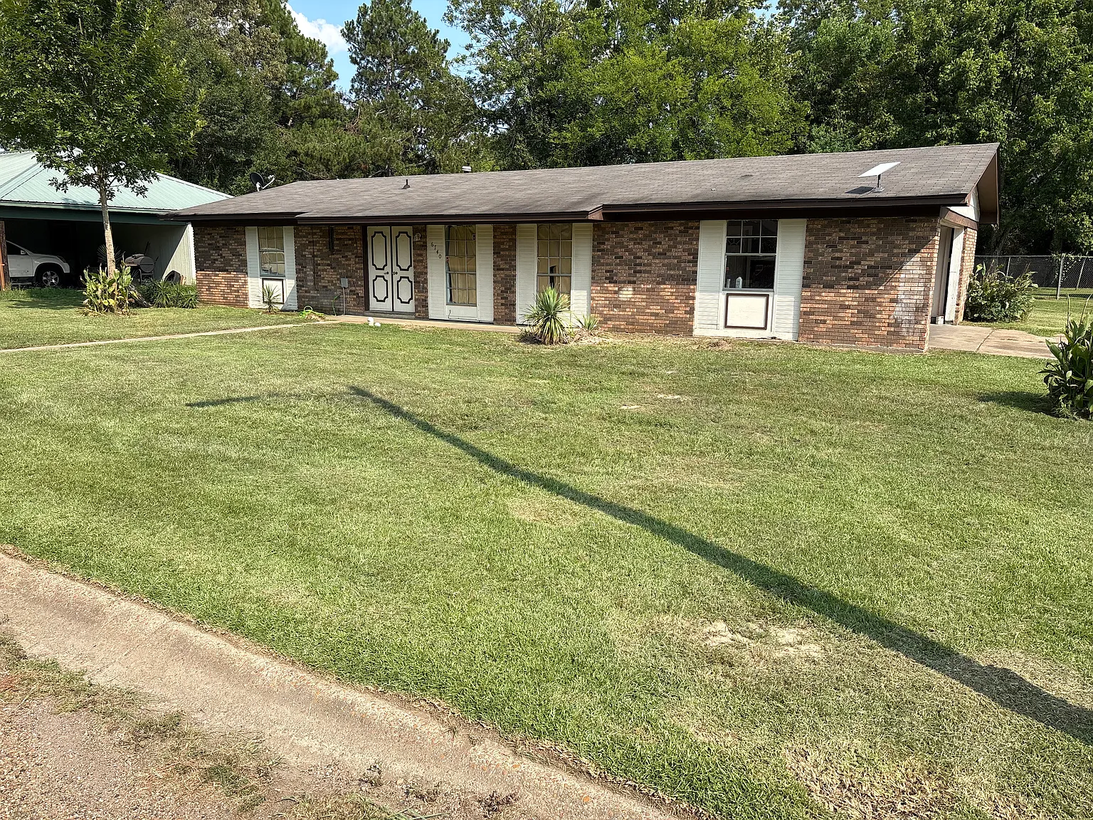 3 bed, 1978 sqft, $1,200 — Photo 1