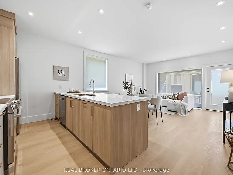102 Boultbee Ave #C — Photo 7