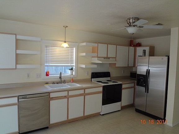 3rd image of 377 Copper Bluff Dr
