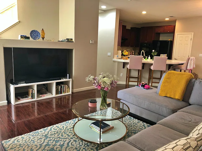 Living Room (1st Floor)