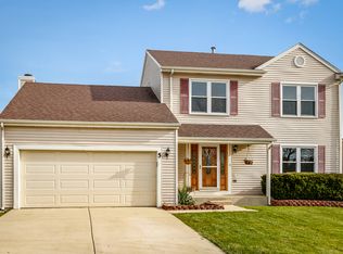 5 Ascot Ln, Streamwood, IL 60107