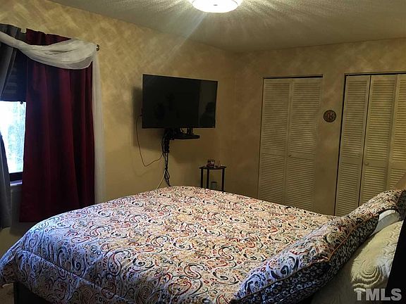 5th image of 2100 Peppertree St #28