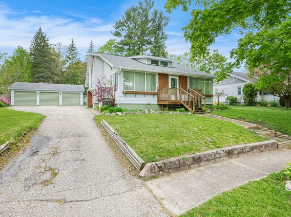 311 S Sears St, Reed City, MI 49677