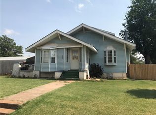 130 E 1st St, Carnegie, OK 73015